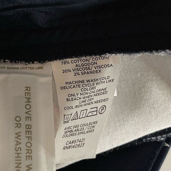 NWT LOFT Zinnia Doubleweave 4” Inseam Riviera Shorts (Navy Blue) - 12 - Picture 8 of 8